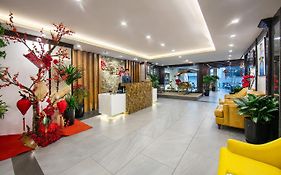 Golden Cyclo Premier Hotel  4*